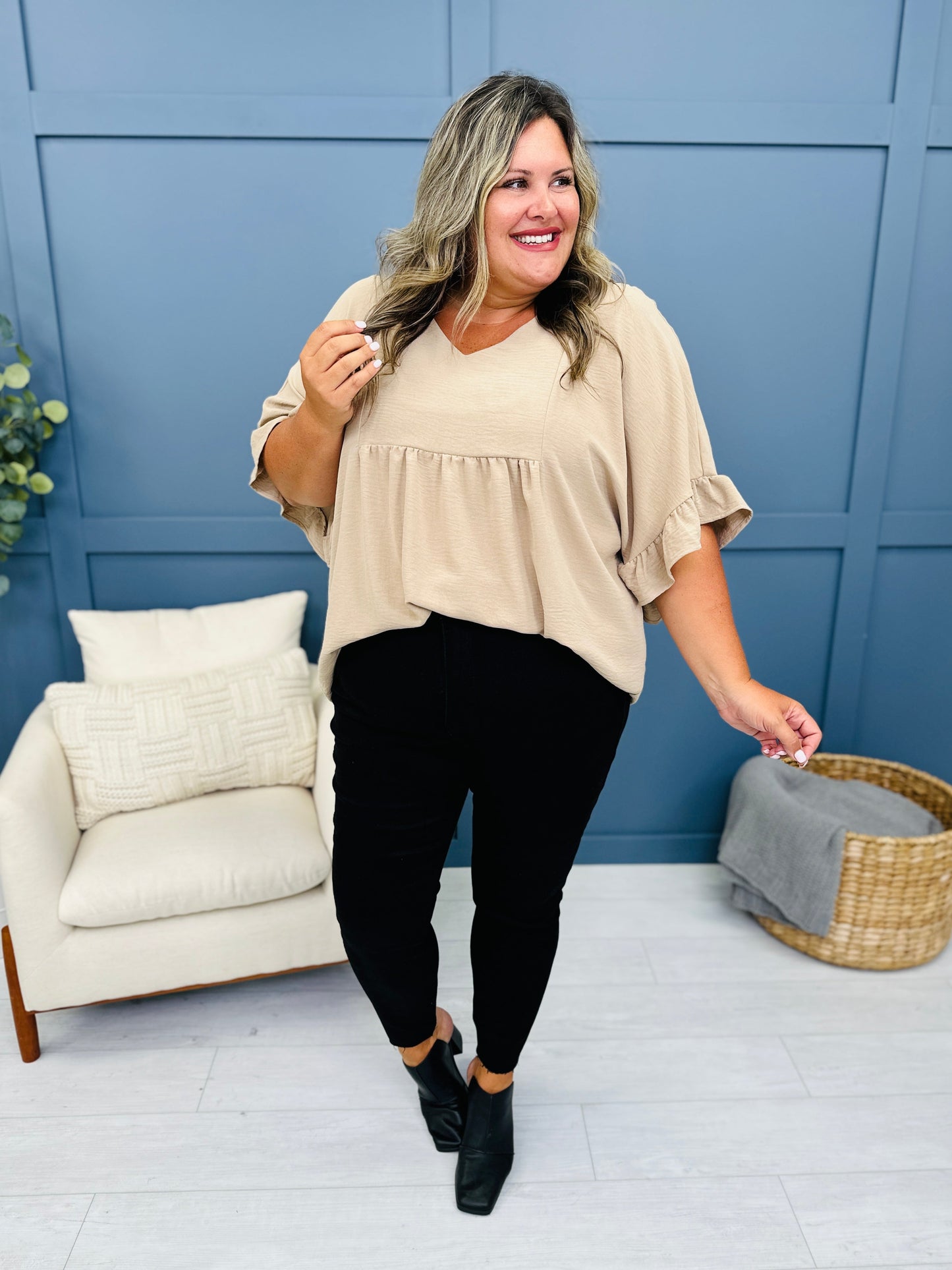The Trifecta 3.0 Tummy Control And Butt Lifting Skinny Jeans in Black in REG/CURVY