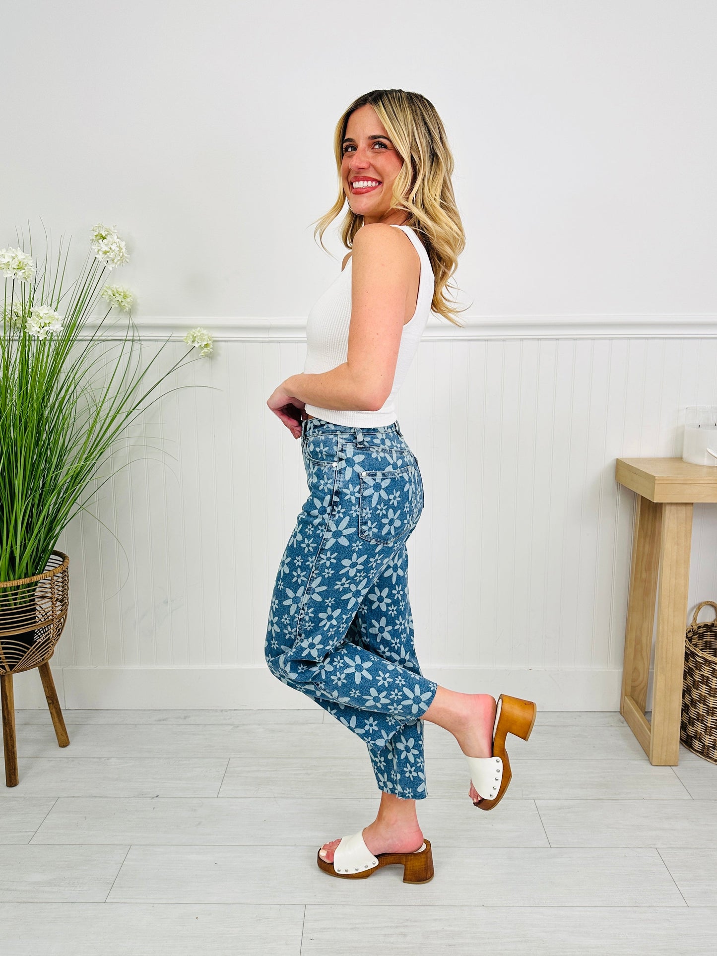 Daisy Daze Cropped Wide Leg Jeans