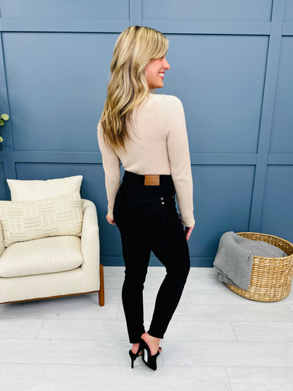 The Trifecta 3.0 Tummy Control And Butt Lifting Skinny Jeans in Black in REG/CURVY