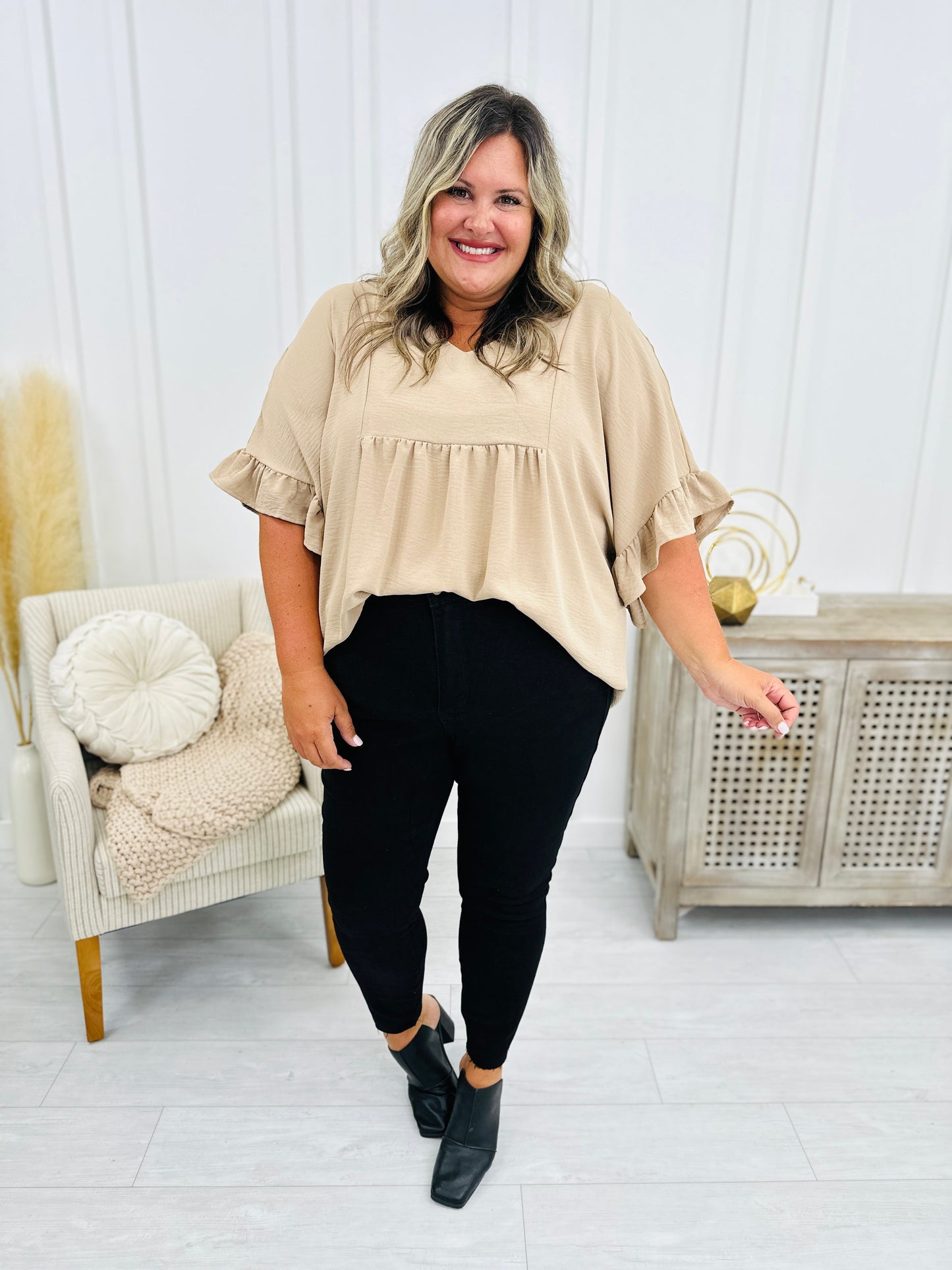 The Trifecta 3.0 Tummy Control And Butt Lifting Skinny Jeans in Black in REG/CURVY