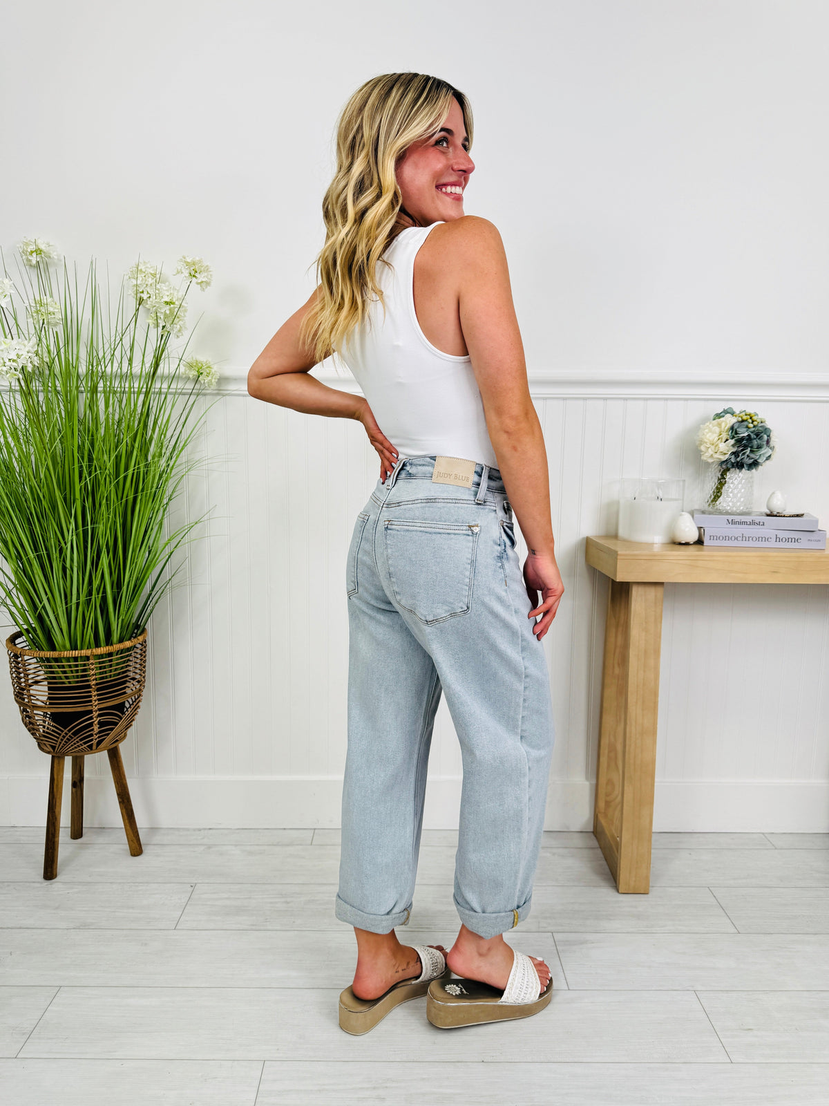 Everyday Style Slim Barrel Jeans