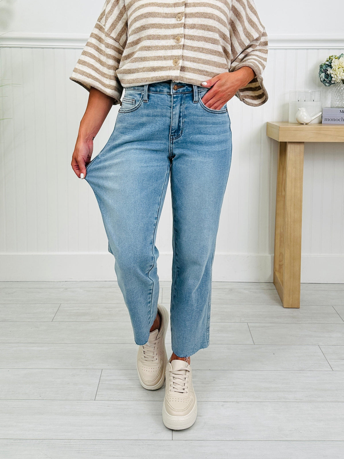 Feel Good Fit Ankle Straight Jeans